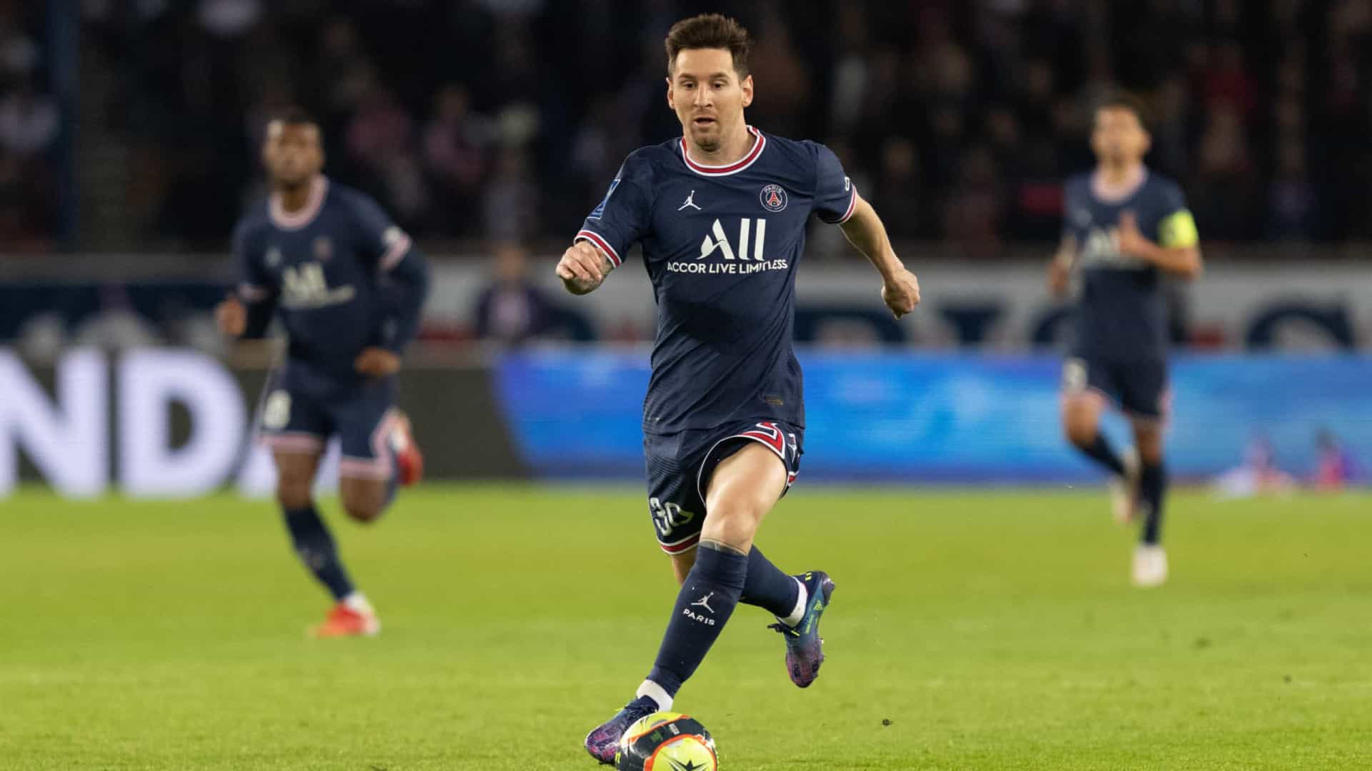Leonardo reclama de convocação de Messi, machucado no PSG: ‘Não concordamos’