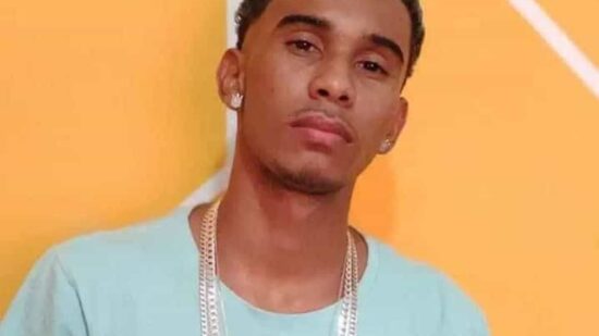 Funkeiro MC Irak é assassinado a tiros dentro de condomínio em PE