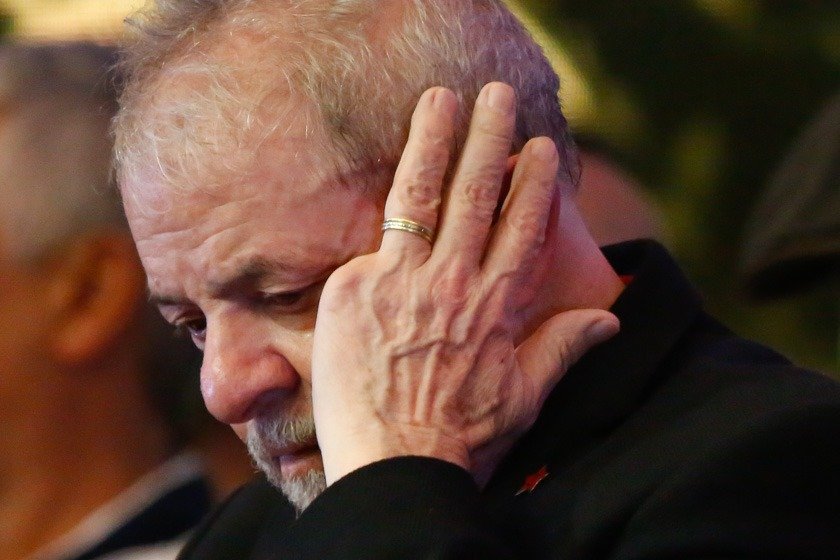 Lula e sete ex-ministros estão na folha de pagamentos do PT