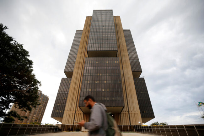 Nova elevação da Selic impõe fardo ainda mais pesado à economia, afirma CNI