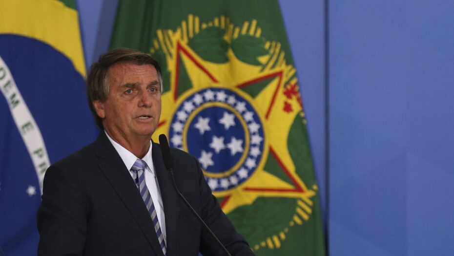 Bolsonaro diz que caminhoneiros estão chateados, mas pede compreensão