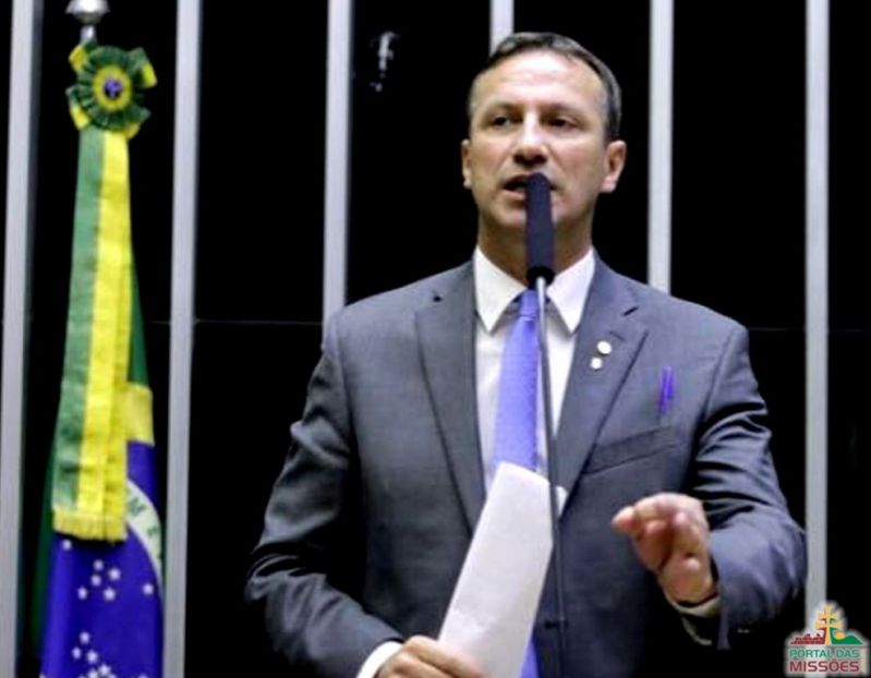 Deputado pede celeridade ao Senado por impeachment de Alexandre de Moraes