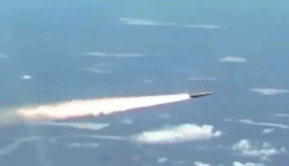 Rússia diz ter utilizado míssil hipersônico em ataque na Ucrânia