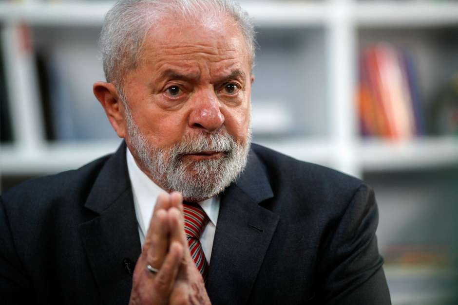 WhatsApp suspende contas do PT e restringe grupos de Lula