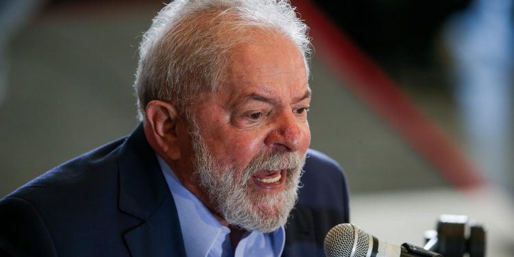 Lula diz que é contra e a favor do aborto ao mesmo tempo