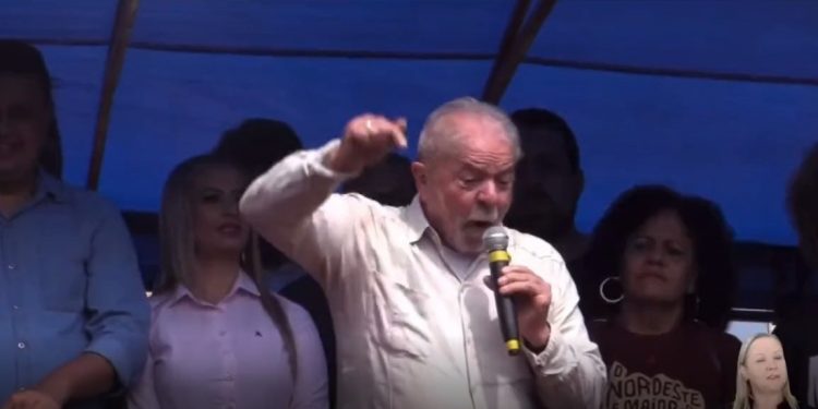 Lula (PT) comete crime eleitoral; pediu votos nesta quinta-feira (5)