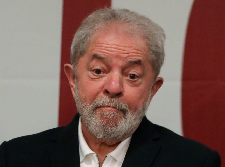 VEJA VÍDEO: Militantes fazem ato pró-Lula em shopping e clientes reagem: ‘Ladrão’