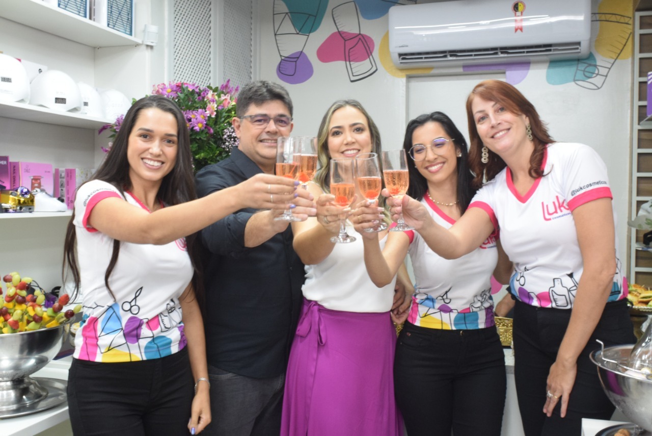 Luk Cosméticos reinaugura loja e comemora 4 anos em Manhuaçu