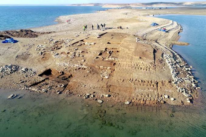 Arqueólogos encontraram uma cidade com cerca de 3.400 anos; Veja Fotos e Vídeo