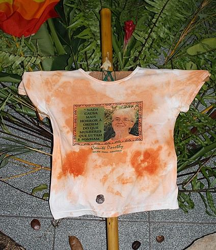 Jornais nem cogitaram responsabilizar Lula pela morte de Dorothy Stang