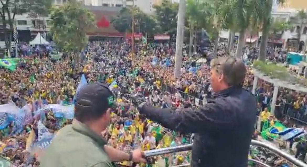 Em Sorocaba Bolsonaro é recebido por milhares de apoiadores e chama Lula de “capeta”, VEJA VÍDEOS