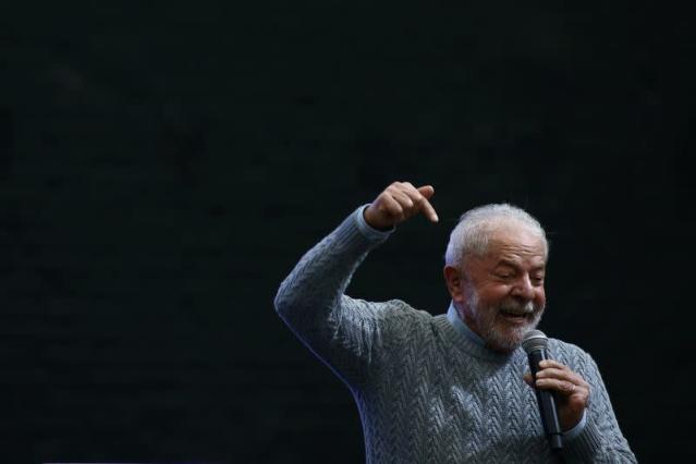 Em evento do MST, Lula diz que não sabe como vai criar empregos no Brasil, caso vença