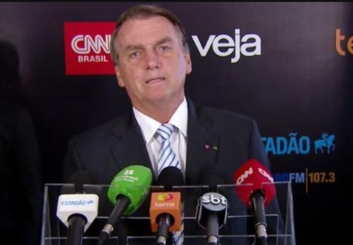 Bolsonaro desmente as mentiras sobre salário mínimo, aumento para pensionistas e funcionários públicos; VEJA VÍDEO