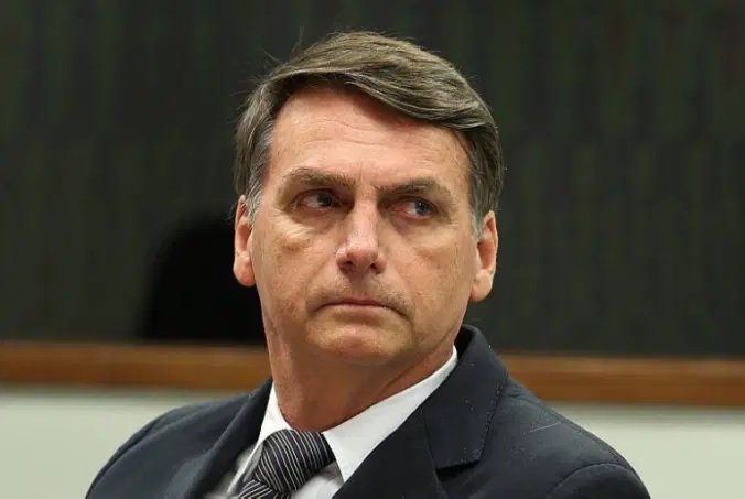 Bolsonaro determina ida de ministro da Justiça à casa de Jefferson
