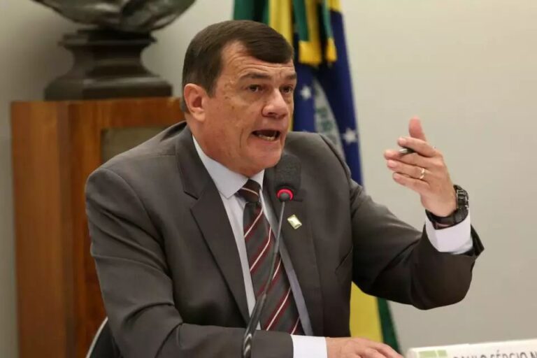 Relatório do Ministério da Defesa admite que não é possível garantir segurança das urnas