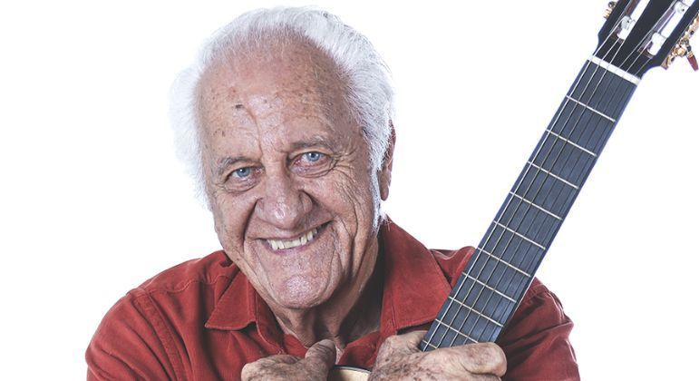 Rolando Boldrin, cantor e apresentador, morre aos 86 anos