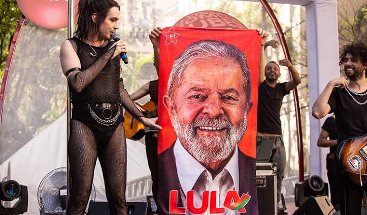 Cantor que vai fazer show na posse de Lula já chamou Jesus de “bicha e travesti”; VEJA VÍDEO