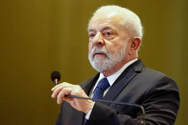 Lula admite que redução dos preços dos carros pode durar apenas 1 mês