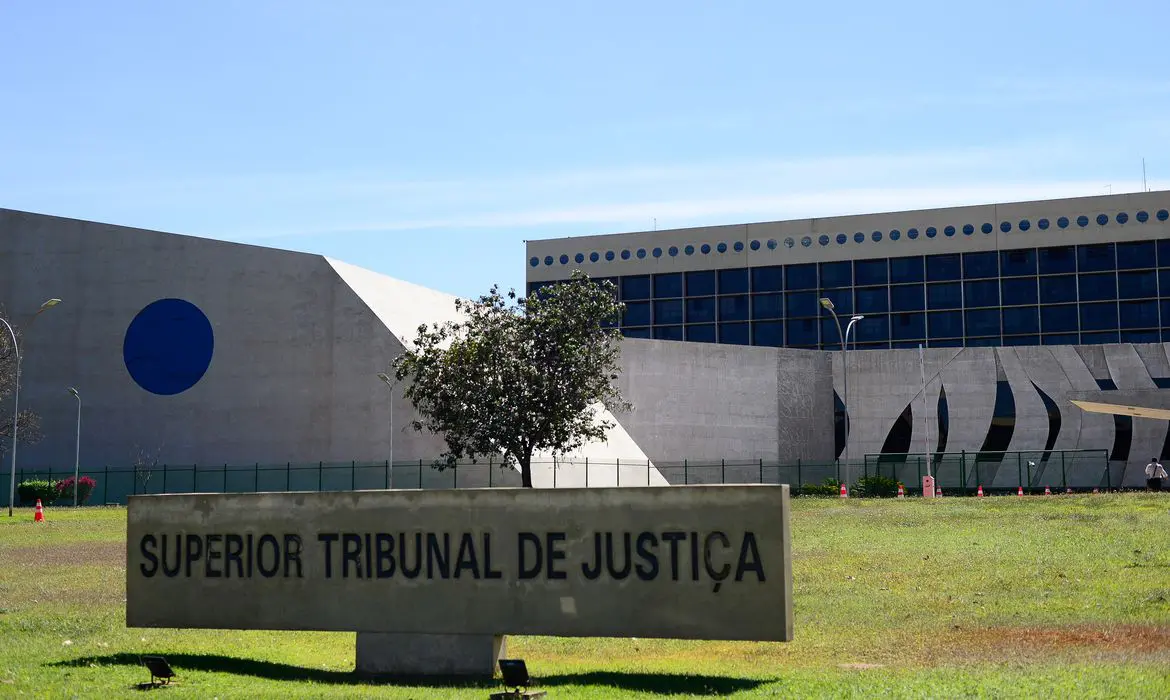 STJ anula provas obtidas em ‘abordagem ilegal’ contra traficante