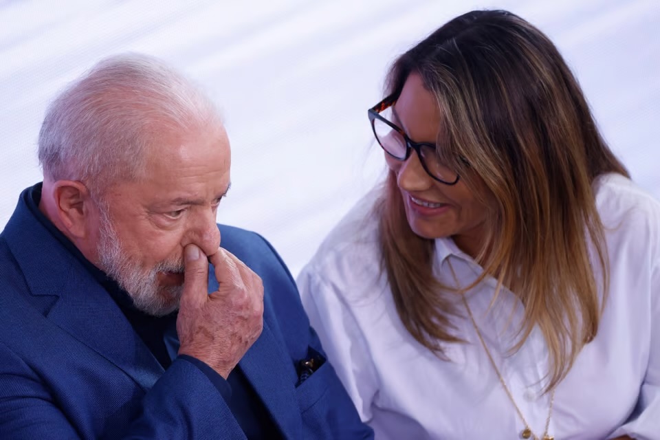 Lula pede reforço a Janja após gafe sobre escravidão