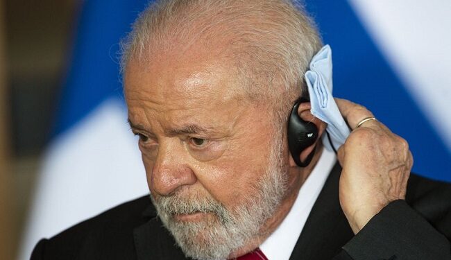 Lula critica Bolsonaro por joias sauditas, mas mantém presentes de luxo em seu acervo
