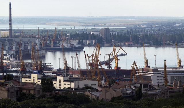 Rússia ataca porto ucraniano de grãos antes de negociações de liberação de alimentos
