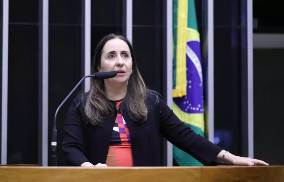 Deputada dispara: ‘novo orçamento secreto do Lula’ de R$ 16 bilhões ‘é compra de apoio’