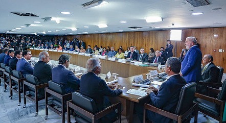 Reunião ministerial de Lula em meio à alta dos alimentos e à queda de popularidade