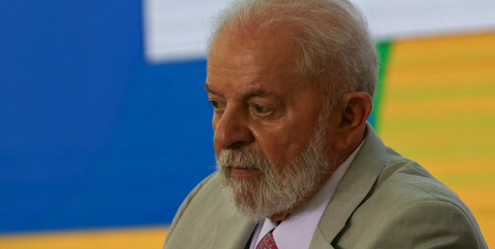 Lula segue em busca de culpados para queda de popularidade