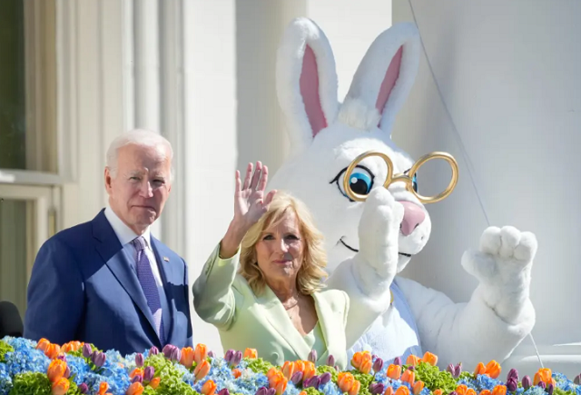Biden proclama Dia da Visibilidade Trans no Domingo de Páscoa