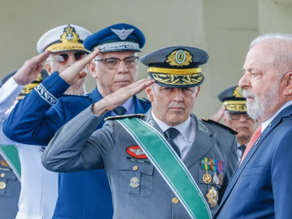 Exército Brasileiro declara guerra… nas redes sociais!