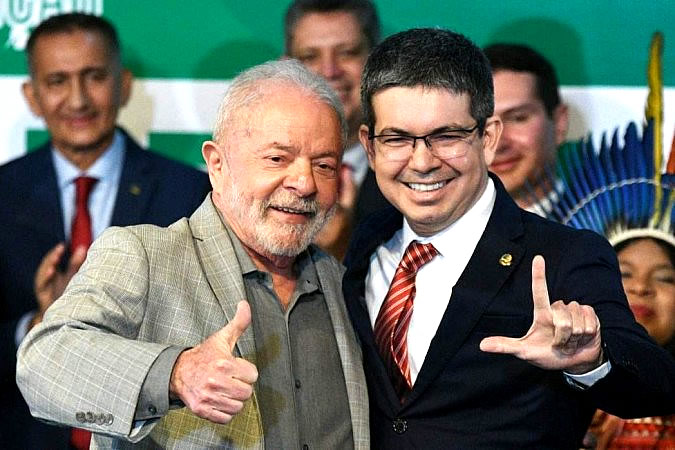 Projeto de Lula para volta de cobrança obrigatória do seguro DPVAT é aprovado