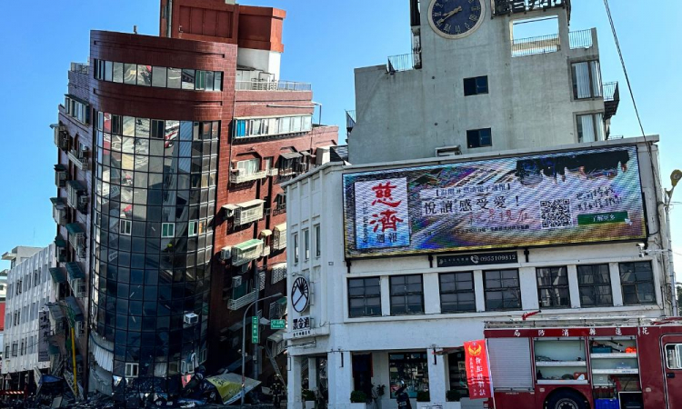 Terremoto mais forte em 25 anos em Taiwan deixa ao menos nove mortos e mais de 900 feridos