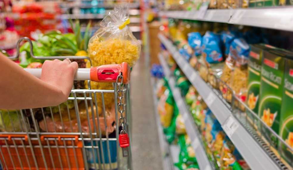 79% dos brasileiros consideram que os preços dos alimentos aumentou, aponta pesquisa IPEC