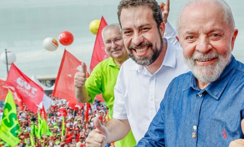 Lula faz campanha eleitoral antecipada e manda Secom apagar transmissão