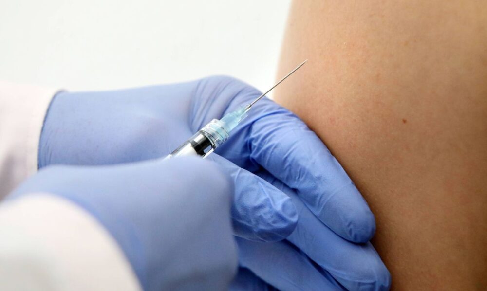Vacinas da Covid podem ter aumentado taxa de mortes em excesso