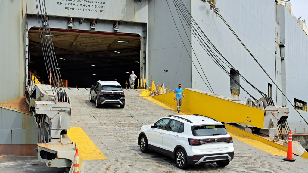 Volkswagen cresce 43% em exportações, enquanto o mercado cai 1,6%