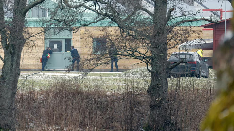 Tiroteio em escola sueca: polícia confirma pelo menos dez mortos