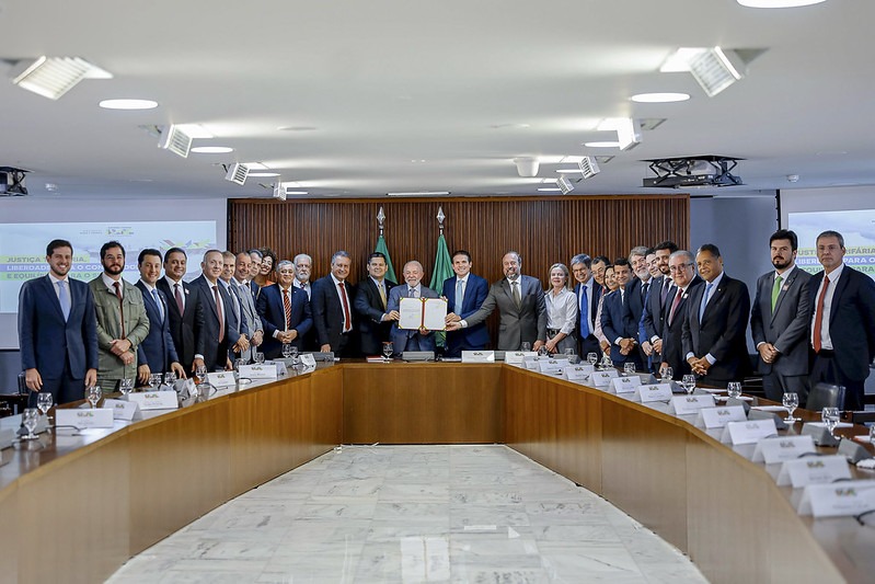 Luz para a reeleição de Lula em 2026 Luz para a reeleição de Lula em 2026