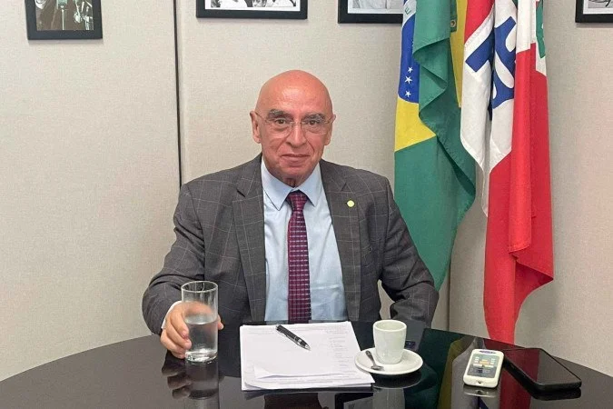 PDT deixa base do governo Lula e adota posição independente PDT deixa base do governo Lula e adota posição independente