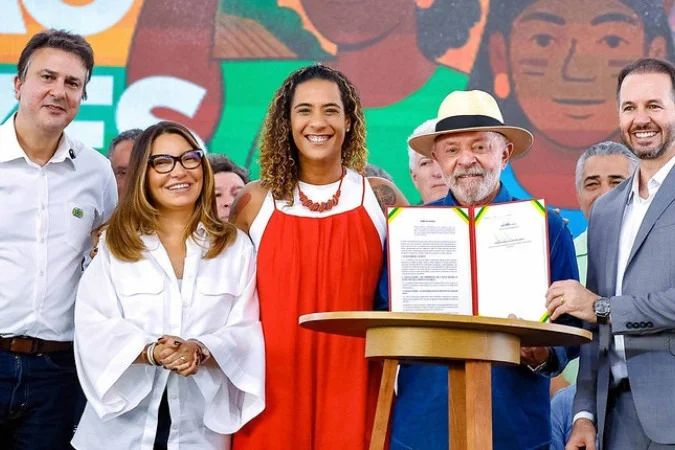 Lula rebate tarifa de Trump com ironia e desafio Lula rebate tarifa de Trump com ironia e desafio