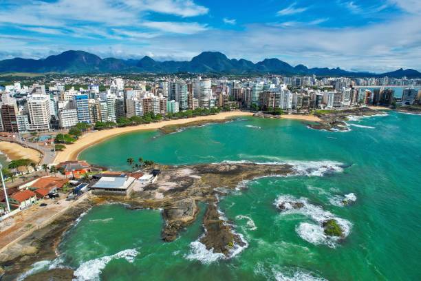 Seu refúgio na praia em Guarapari, investimento inteligente; VEJA FOTOS