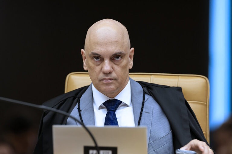 Moraes manda Rumble bloquear Rodrigo Constantino, e empresa aciona Justiça dos EUA Moraes manda Rumble bloquear Rodrigo Constantino, e empresa aciona Justiça dos EUA