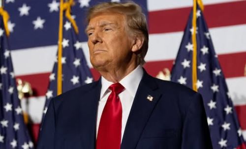 Trump volta às redes sociais para defender Bolsonaro pela 2ª vez Trump volta às redes sociais para defender Bolsonaro pela 2ª vez