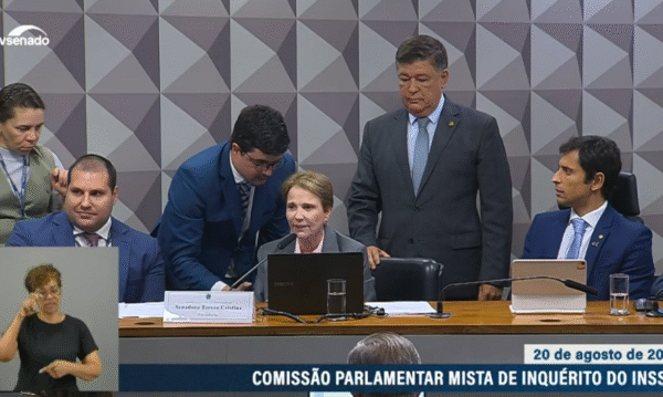 Oposição surpreende e assume presidência da CPI do INSS no Senado