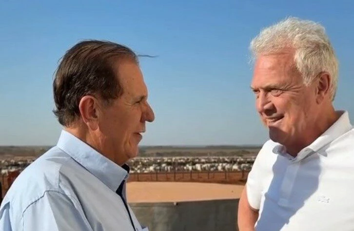 Pedro Bial cai na risada com piada sobre promessa de picanha feita por Lula Pedro Bial cai na risada com piada sobre promessa de picanha feita por Lula